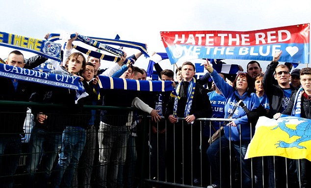 article-0-1C7DB01F00000578-246_634x399