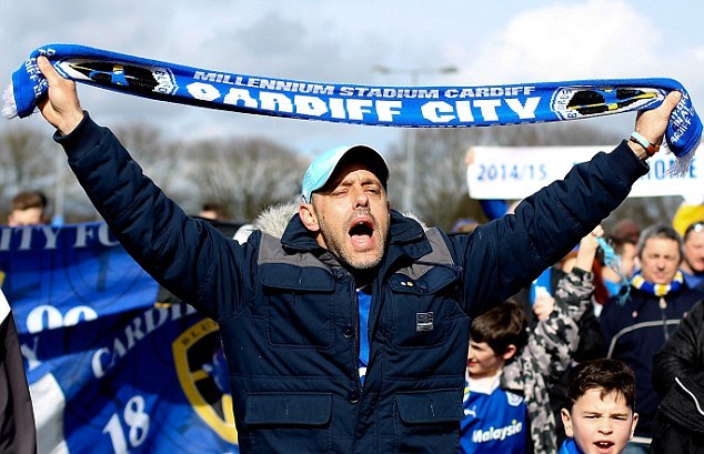 article-2586834-1C7DB00B00000578-881_634x426