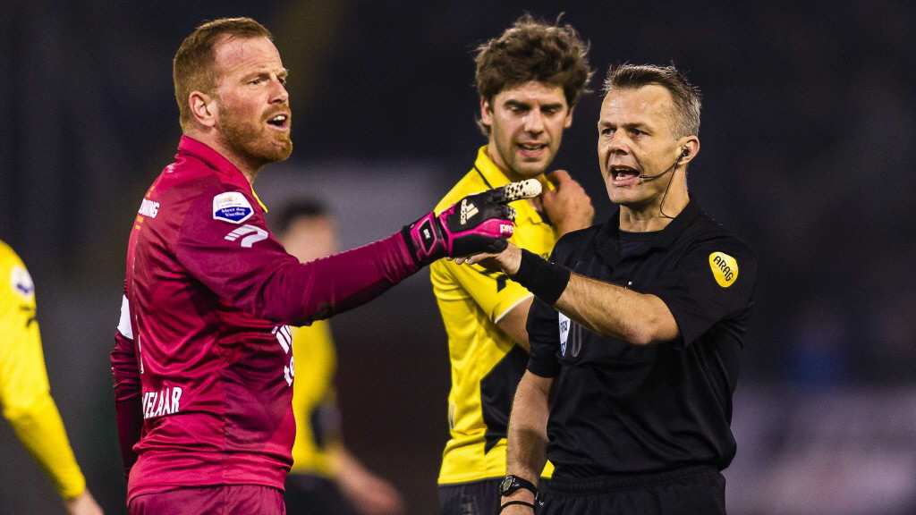 A semana do futebol holand&ecirc;s foi t&atilde;o melanc&oacute;lica quanto a da sele&ccedil;&atilde;o