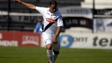 Uma promessa do futebol uruguaio derrotada pelos seus próprios demônios