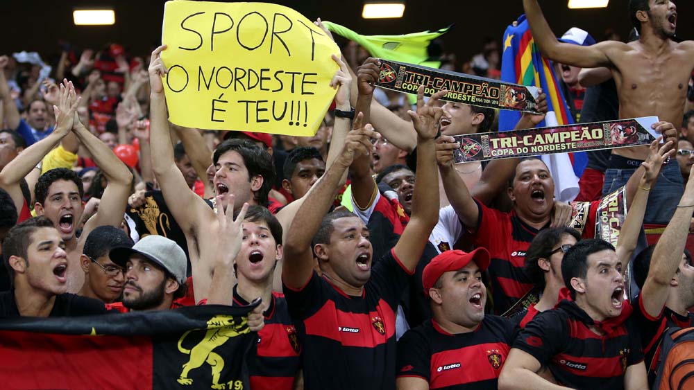 A torcida do Sport fez a festa no Castel&atilde;o, em Fortaleza (Foto: Rafael Ribeiro/CBF)