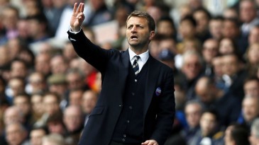 Não é muito inteligente o técnico do Tottenham brigar com Sandro como já fez com Paulinho