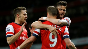 Ao menos pela prévia, o Arsenal pode confiar na taça que não ergue desde 2005