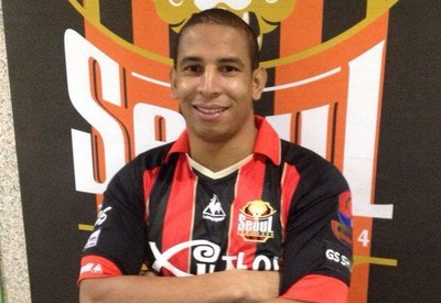 Rafael Costa, ex-Figueirense, ainda n&atilde;o marcou com a camisa do FC Seoul na Liga dos Campe&otilde;es. Mas isso pode acontecer no mata-mata