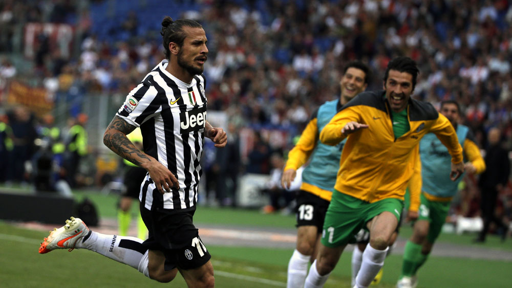 Osvaldo comemora o gol pela Juventus contra a Roma (AP Photo/Alessandra Tarantino)