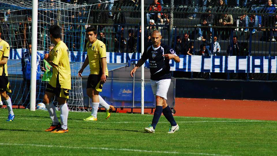 Agora teve goleada por 19 a 5 nas divis&otilde;es inferiores da It&aacute;lia