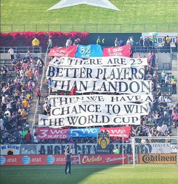 Torcida do Galaxy cornetou a aus&ecirc;ncia de Donovan