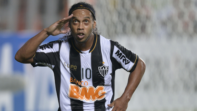 J&aacute; fizeram um guia para Ronaldinho se divertir no M&eacute;xico