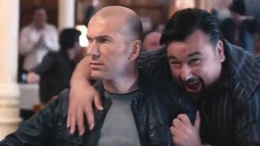 Zidane não poderia ter escolhido um lugar pior para ver um jogo contra a Itália