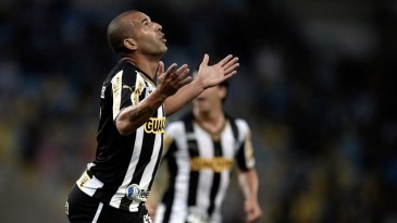 Organizada corintiana é multada por homofobia no episódio Sheik. Que não pare por aí