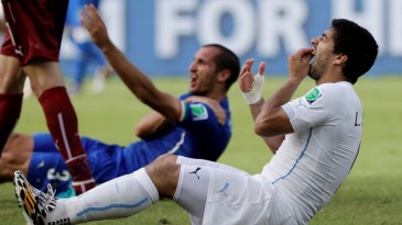 O impulso de Suárez, que já salvou o Uruguai na Copa, agora foi pura inconsequência