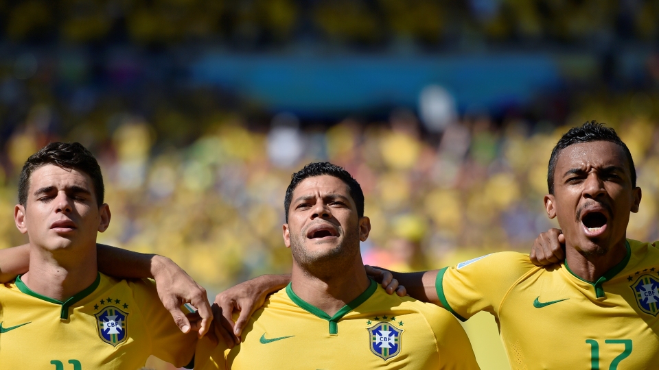 O momento do hino nacional: Oscar é o grande responsável por armar o time brasileiro