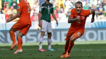 Sneijder não é o mesmo de 2010, mas ainda pode se lembrar do craque que foi