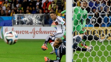 Goleiros são destaques no jogo épico do Beira-Rio