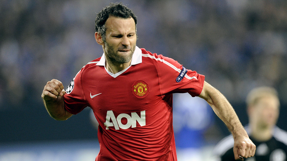 Giggs se aposentou, mas olha o que ele ainda consegue fazer com uma&hellip; batata!