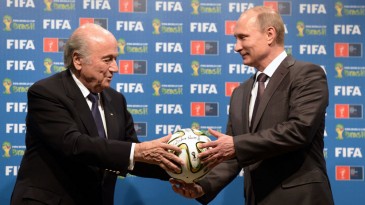 Blatter critica ideia de boicote à Rússia-2018 e ainda alfineta o Brasil