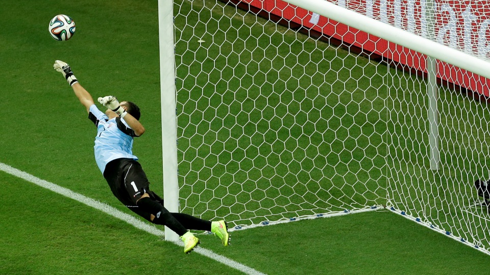 Navas segurou a Holanda e deixou a Copa como o melhor goleiro do torneio