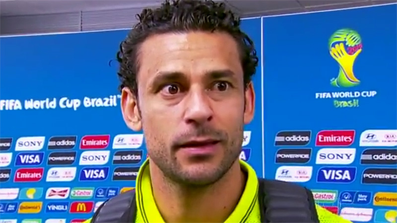 Canuto leva mordida e cai ou Fred assustad&atilde;o com not&iacute;cia de Neymar?