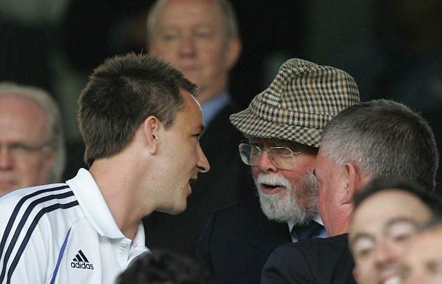 1408922439661_wps_4_John_Terry_of_Chelsea_cha