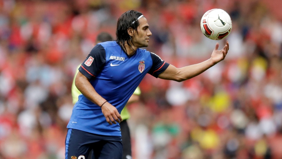 E, de repente, Falcao passou a ser o grande alvo na reta final do mercado