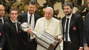 Quando já era arcebispo, o Papa foi barrado dos vestiários do San Lorenzo