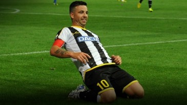 Di Natale adiou aposentadoria e resolveu comemorar com quatro gols em um só jogo