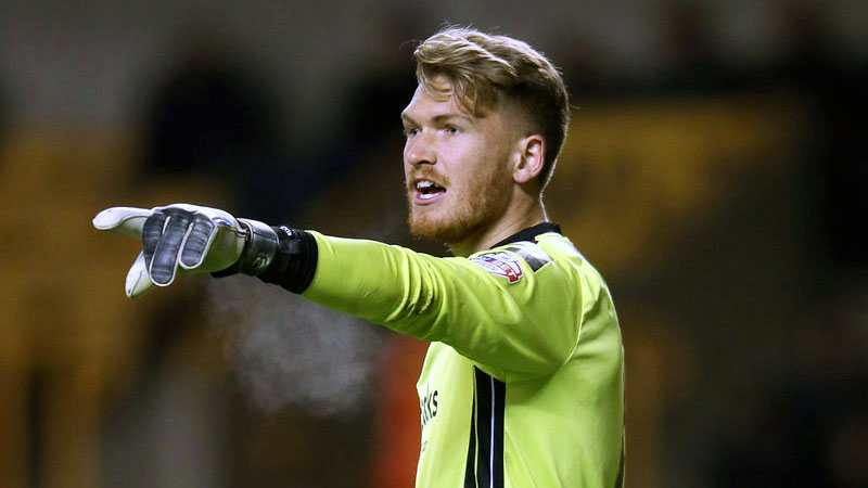 Hibernian estreou na segunda divis&atilde;o vencendo com gol de goleiro
