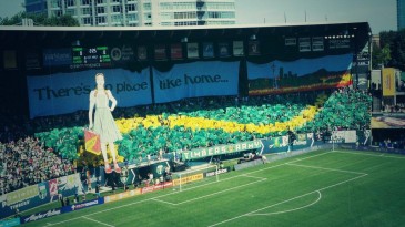 Torcida do Timbers faz mosaico do Mágico de Oz, mas time perde do maior rival