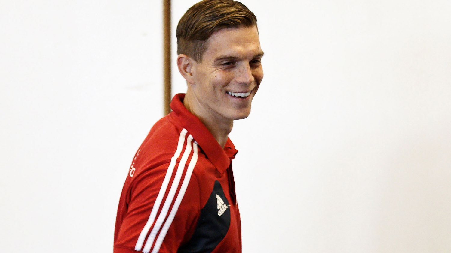 Um belo gesto de Agger vai mandar os desabrigados da Dinamarca &agrave; Copa do Mundo