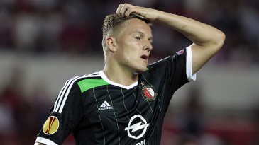 Feyenoord teme volta de velhos tempos dentro de campo