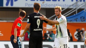 Jogador do Paderborn convence juiz a anular cartão do adversário ao admitir cavada