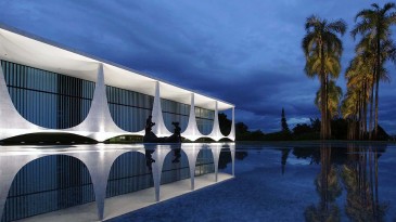 Quem se eleger presidente terá a responsabilidade de fiscalizar a negociação com os clubes