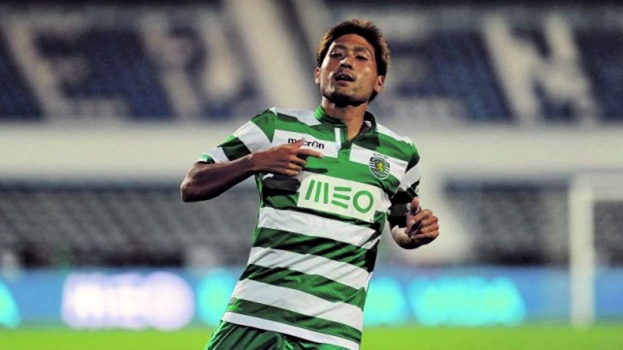 Tanaka com a camisa do Sporting