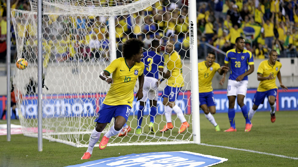 Willian marcou o gol da Sele&ccedil;&atilde;o Brasileira contra o Equador (AP Photo/Julio Cortez)