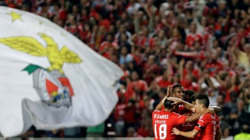 Talisca continua arretado e marcou mais um golaço pelo Benfica