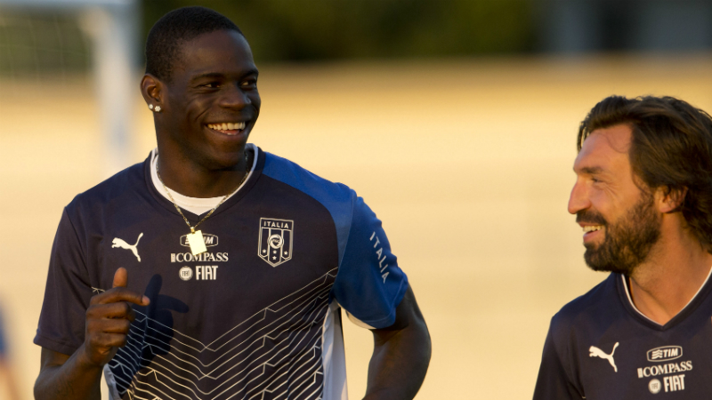 Para Pirlo, Balotelli precisa de amor para desabrochar e brilhar no Liverpool