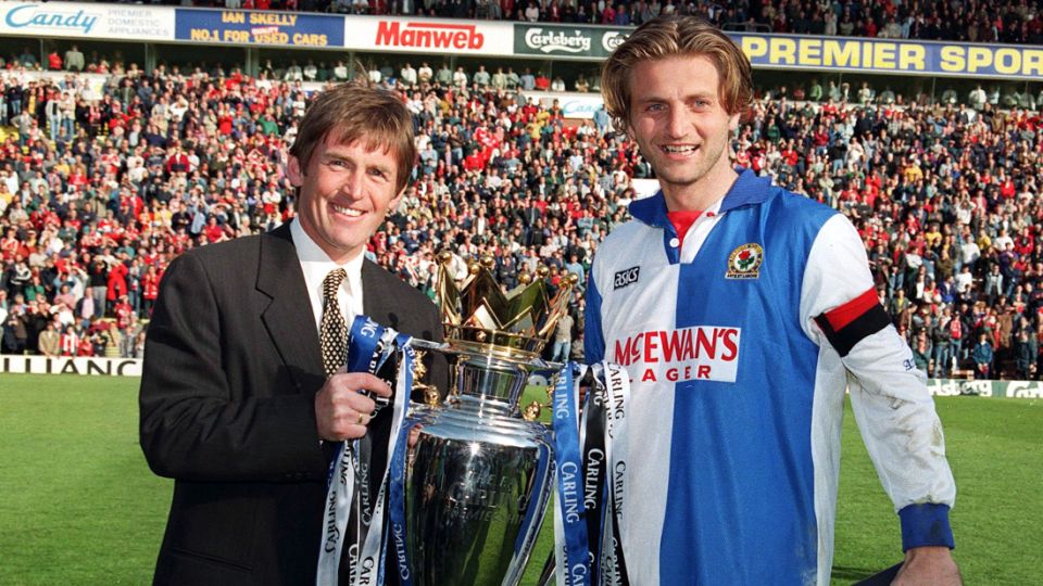 O t&eacute;cnico Kenny Dalglish e o capit&atilde;o Tim Sherwood