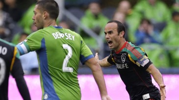 Donovan não recebeu muito carinho de Seattle no seu último jogo de temporada regular