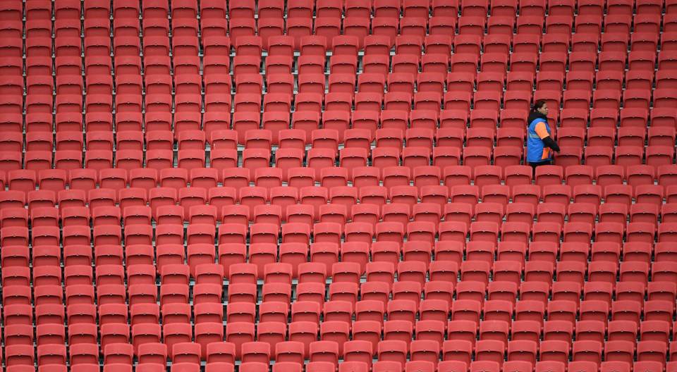 Torcedores são convidados a demolir o estádio do próprio time na Áustria