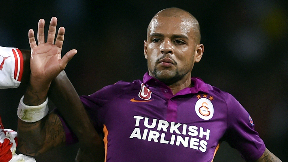 Jogo com Felipe Melo sempre tem algum v&iacute;deo legal, como o desse carrinho em Alexis