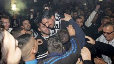 A torcida do OFI foi às ruas e conseguiu convencer Gattuso a desistir da demissão