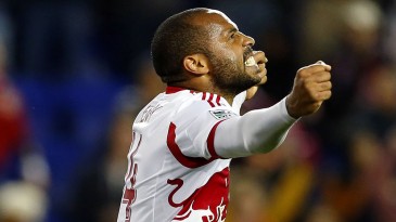 Poderia ter sido seu último jogo, mas Henry e NY Red Bulls eliminam campeão da MLS