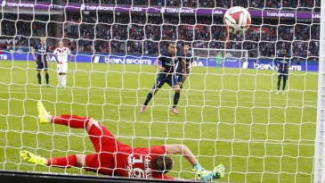 Lucas fez dois gols pela primeira vez pelo PSG e sublinhou sua boa fase