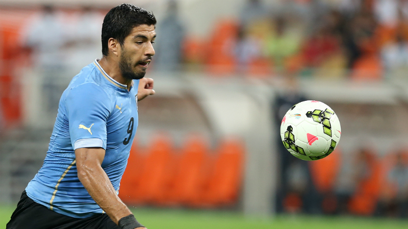 Mesmo sem jogar há muito tempo, Suárez continua sabendo como fazer gols