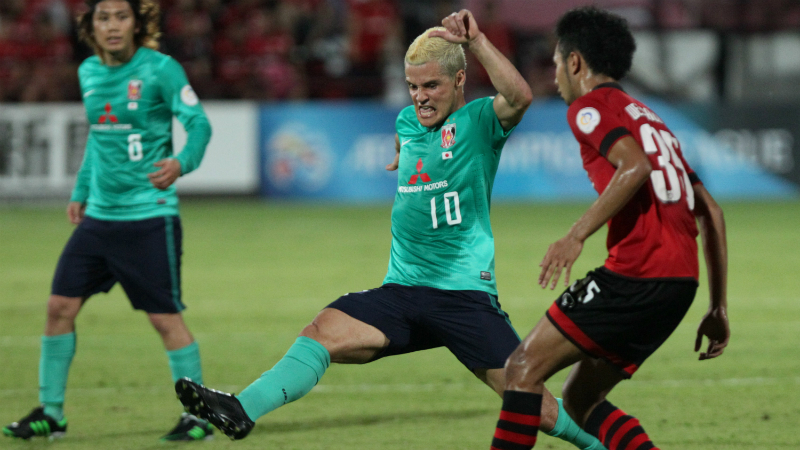 Urawa Red Diamonds lembra Cruzeiro e est&aacute; com uma m&atilde;o na ta&ccedil;a no Jap&atilde;o