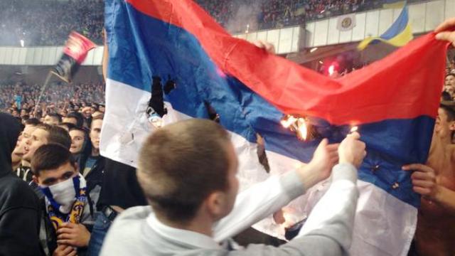 Cl&aacute;ssico entre Dynamo e Shakhtar foi palco de manifesta&ccedil;&otilde;es pol&iacute;ticas intensas