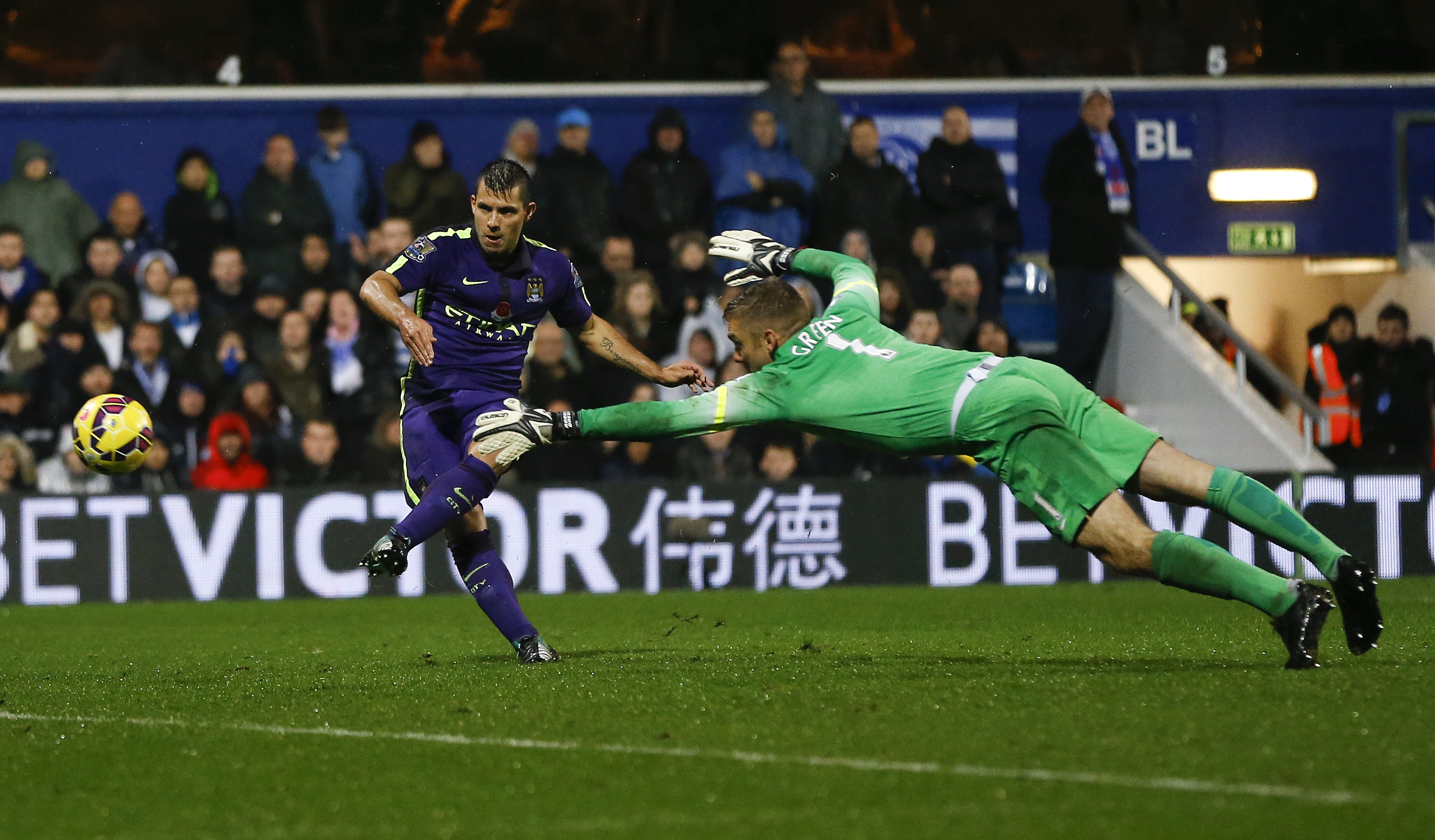 Com dois gola&ccedil;os, Ag&uuml;ero confirma volta &agrave; fase avassaladora da temporada passada