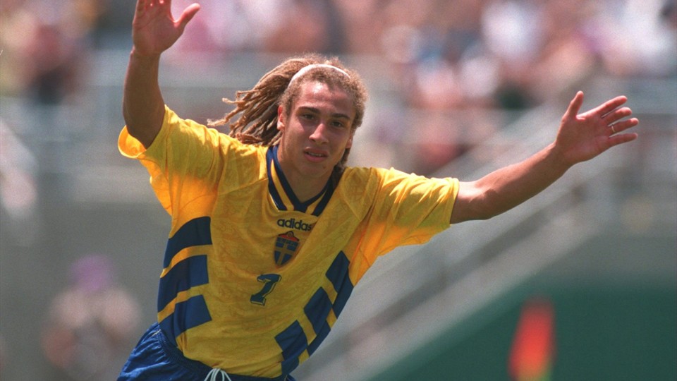 Larsson em campo pela Su&eacute;cia na Copa do Mundo de 1994