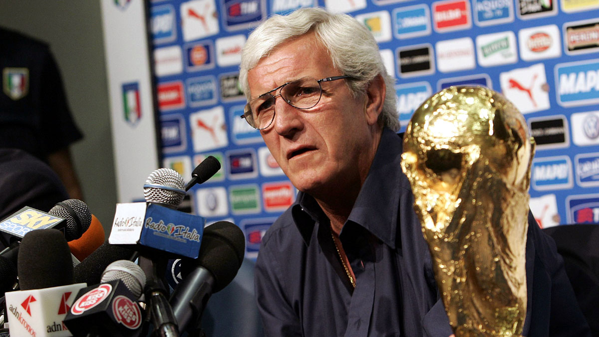 Lippi aproveita quarentena para rever as finais de que participou – e ainda hoje fica chocado com a cabeçada de Zidane