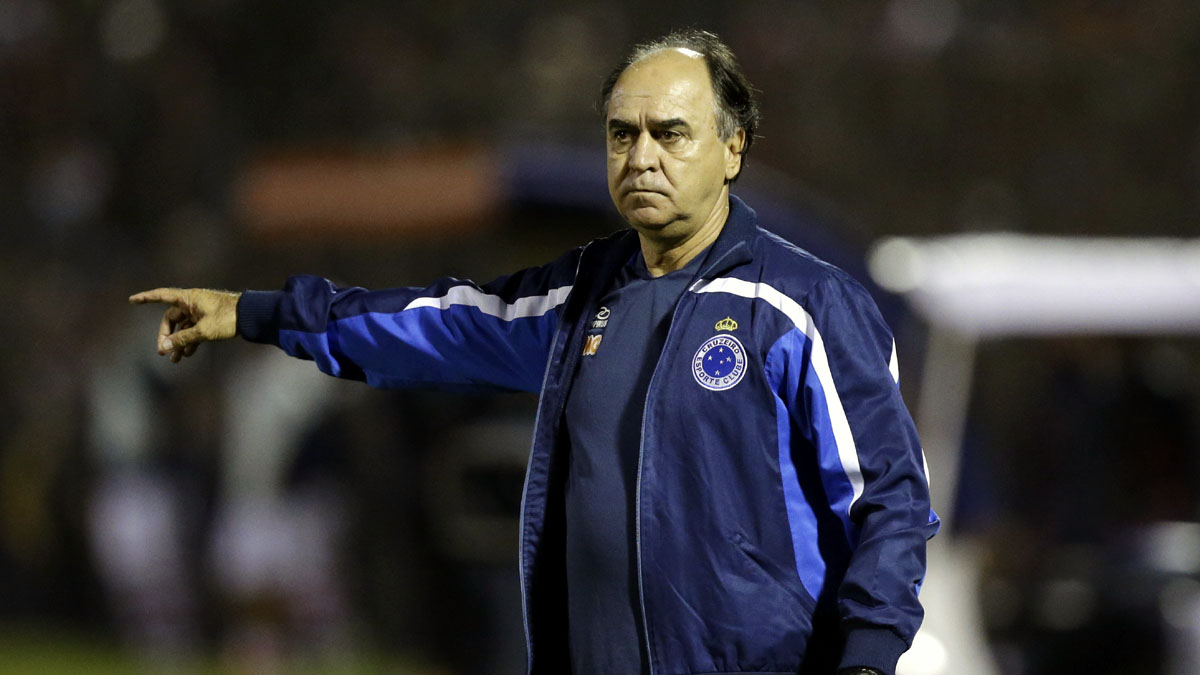 Marcelo Oliveira, t&eacute;cnico do Cruzeiro  (AP Photo/Jorge Saenz)